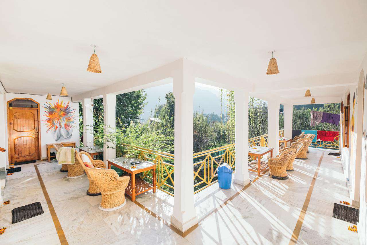 Hostels and Guesthouses: A Comprehensive Guide to Budget-Friendly Accommodations for Travelers